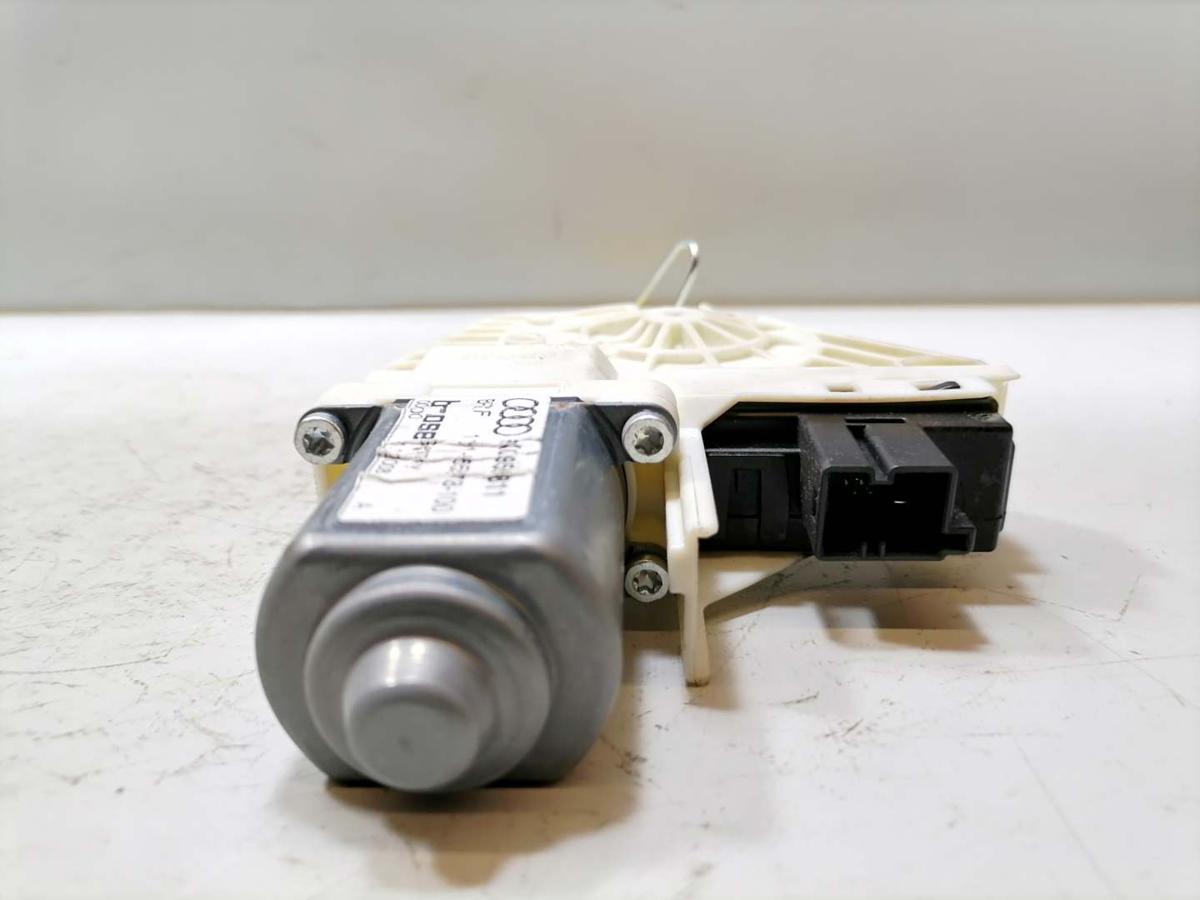 Audi A4 8K B8 original Fensterhebermotor hinten links Bj.2010